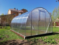 Как установить арочную теплицу: пошаговая инструкция и правила работы