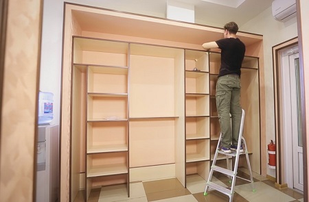 Сборка шкафа- купе: правила, этапы и инструкция