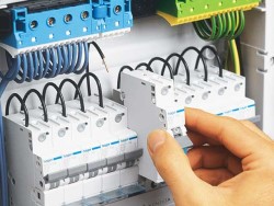 Технология монтажа автоматических выключателей: из каких этапов состоит процесс