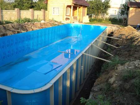 Бассейн из полипропилена на даче: основные характеристики и особенности монтажа