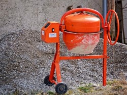 Как выбрать бетономешалку для работы на строительной площадке: полезные советы