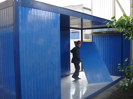 Как самостоятельно возвести блок-контейнер из сэндвич-панелей для дачи