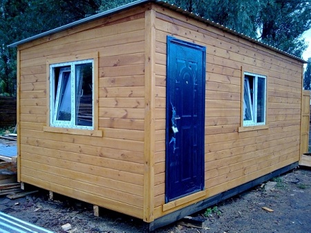 Что такое дачная бытовка: назначение и преимущества