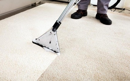 Чистка ковролина в домашних условиях: способы, особенности и советы