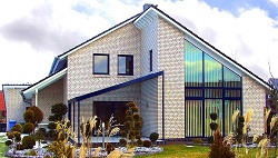 Строительство загородного дома из кирпича: правила и последовательность действий