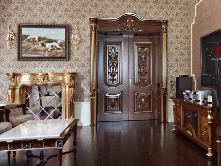 Стиль межкомнатной двери: особенности конструкций в классическом стиле и хай-тек