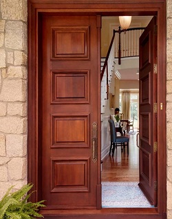 Какими достоинствами обладают двери с шумоизоляцией и как их устанавливать