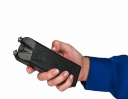 Какой электрошокер приобрести для самообороны: полезные советы