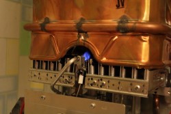 Как устранить причины затухания газовой колонки после включения