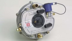 Что представляет собой газовый редуктор на автомобиле и как осуществляется его установка