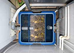 В каких сферах применяются жироуловители для очистки воды: их особенности