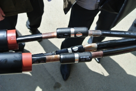 Силовой кабель с изоляцией из сшитого полиэтилена: особенности и виды