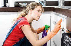 Как правильно мыть кухонный гарнитур: действенные способы, правила и полезные советы