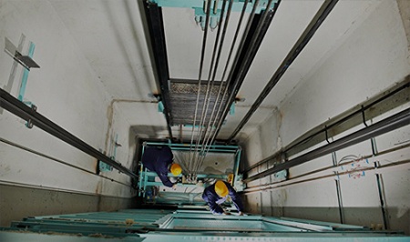 Как заменить лифт в жилом здании: выбор, этапы замены и особенности