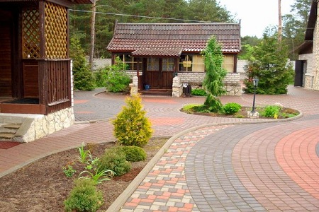 Особенности, правила и этапы укладки фигурной тротуарной плитки