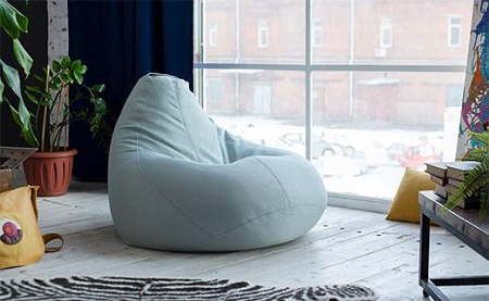 Кресло-мешок в интерьере: преимущества, разновидности и материалы