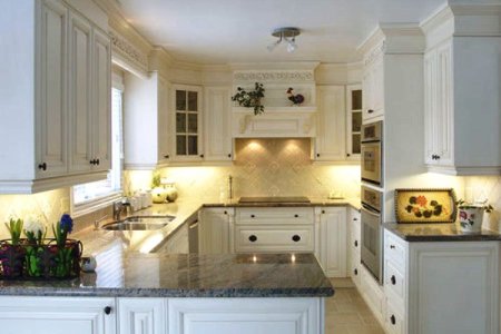 Кухня в классическом стиле: где заказать и характеристики гарнитуров