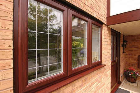 Ламинация пластиковых окон: преимущества и особенности