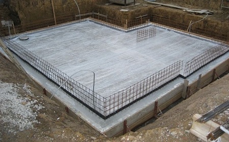 Особенности и технология строительства монолитного фундамента