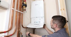 Технология установки котла газового отопления на стену: каким правилам следовать