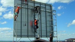 Как осуществляется монтаж наружной рекламы: перечень основных правил