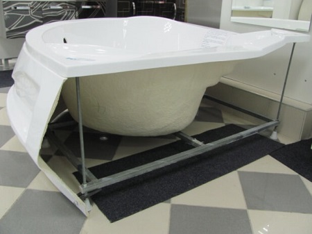 Способы монтажа акриловой ванны: виды, сравнение и этапы