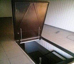 Правила установки напольного люка и способы монтажа