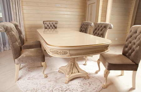 Особенности и рекомендации по выбору обеденного стола для кухни