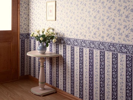 Как самостоятельно оклеить стены виниловыми обоями на бумажной основе