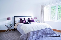 Руководство по выбору пластиковых окон в спальню: полезные советы