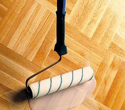 Паркетный лак: основные разновидности и правила использования