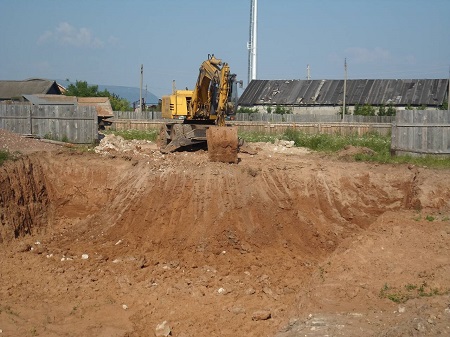 Этапы обустройства котлована под фундамент: последовательность работ и правила