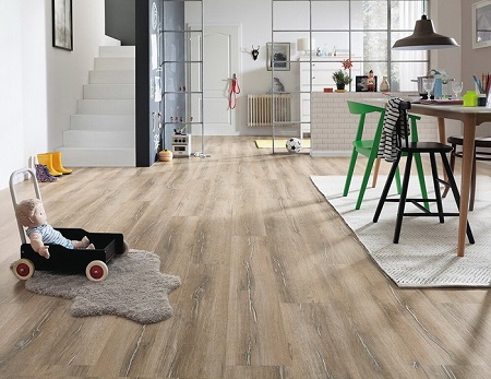 Какой материал выбрать для пола в детской комнате: ламинат или паркет