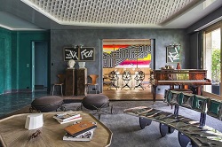 Интерьер гостиной в стиле постмодернизм: основные черты и советы по выбору мебели