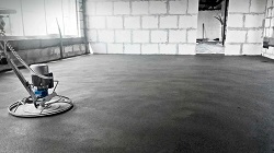 Преимущества и процесс установки стяжки пола в квартире для прочного и ровного покрытия