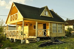 В каких случаях стоит задуматься о реконструкции дачного дома