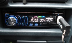 Технология ремонта автомагнитолы: что нужно знать и каких правил придерживаться