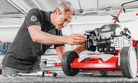 Как самостоятельно в домашних условиях можно отремонтировать свою газонокосилку