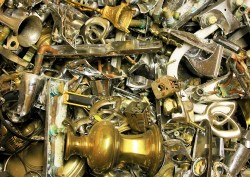 Как осуществляется сдача латуни на металлолом: перечень требований к процессу