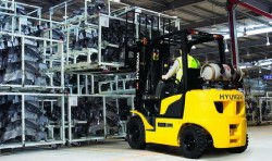 На что обратить внимание при выборе складской техники: основные требования к ней