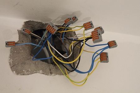 Как выбрать соединительные клеммы для проводов: критерии и выбор