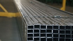 Разновидности стальных профильных труб и особенности их использования