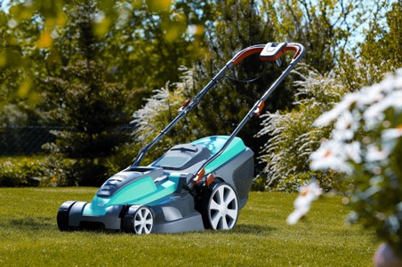 Газонокосилка для дачи: типы и рекомендации выбора