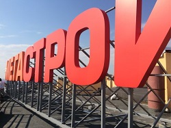 Установка рекламной конструкции на крыше: правила, способы и этапы