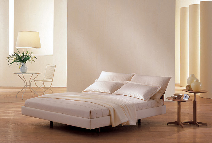 Выбираем каркас и матрас для кровати в спальню