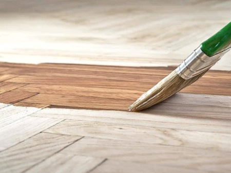 Восстановление паркета на полу: рекомендации эксплуатации, виды и особенности подходящих лаков