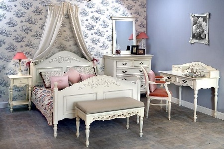 Мебель из массива в стиле Прованс: основные отличия и особенности