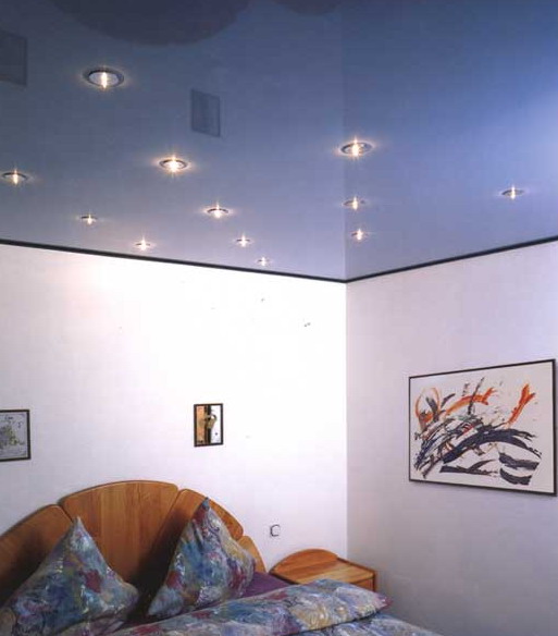 Натяжные потолки - это удобно