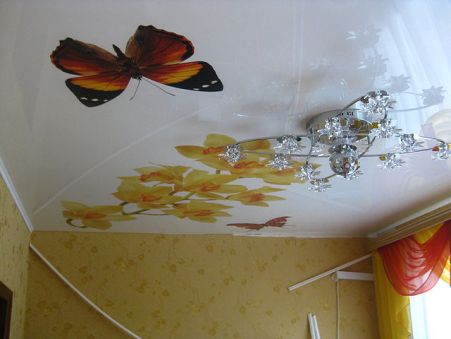 Ремонт натяжного потолка своими руками: варианты устранения дефектов на полотне с тканевой и ПВХ-основой