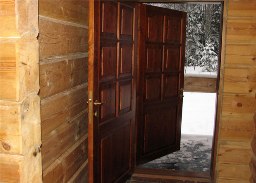 Особенности и польза тамбурных дверей